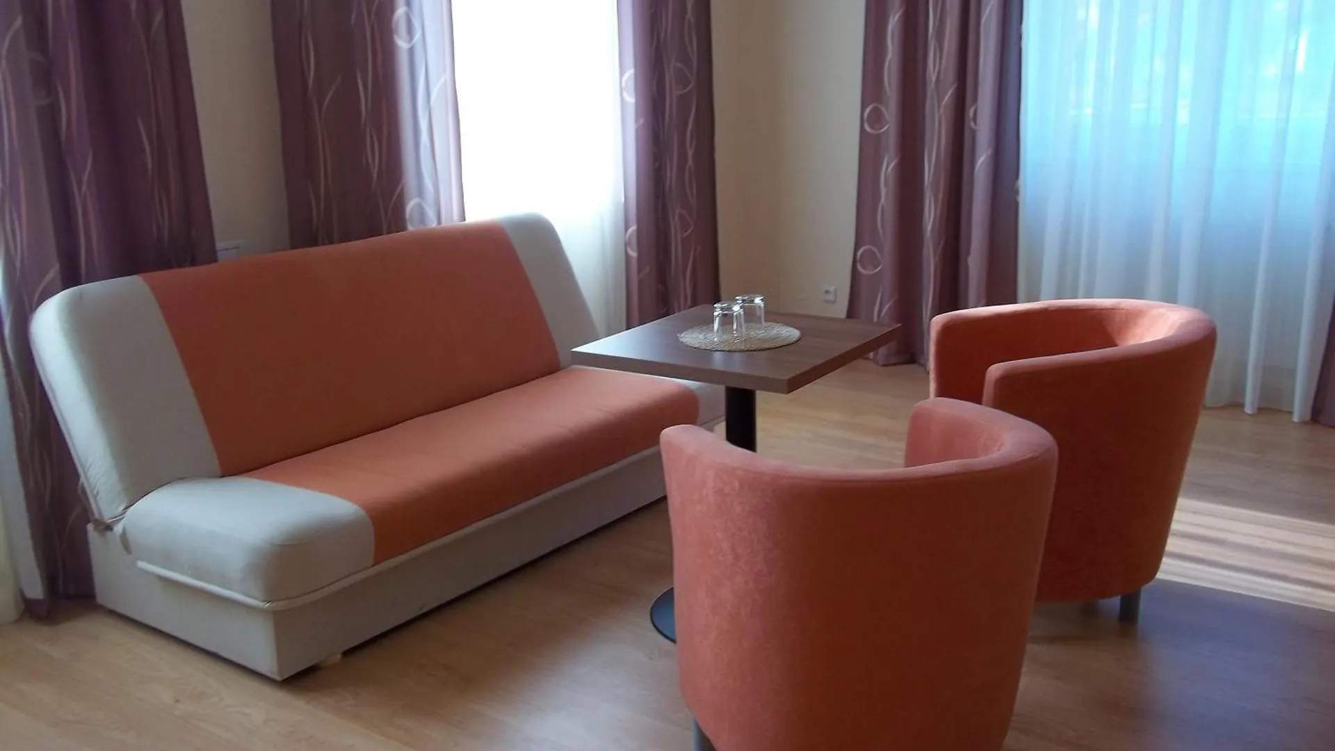 Blatensky Dvur Guest House Pardubice